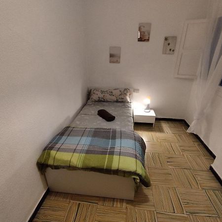 Habitaciones Cerca Del Centro Alicante Exteriör bild